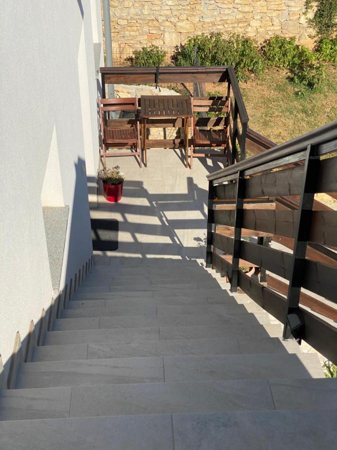 Stars Apartment Gornji Karin Bagian luar foto