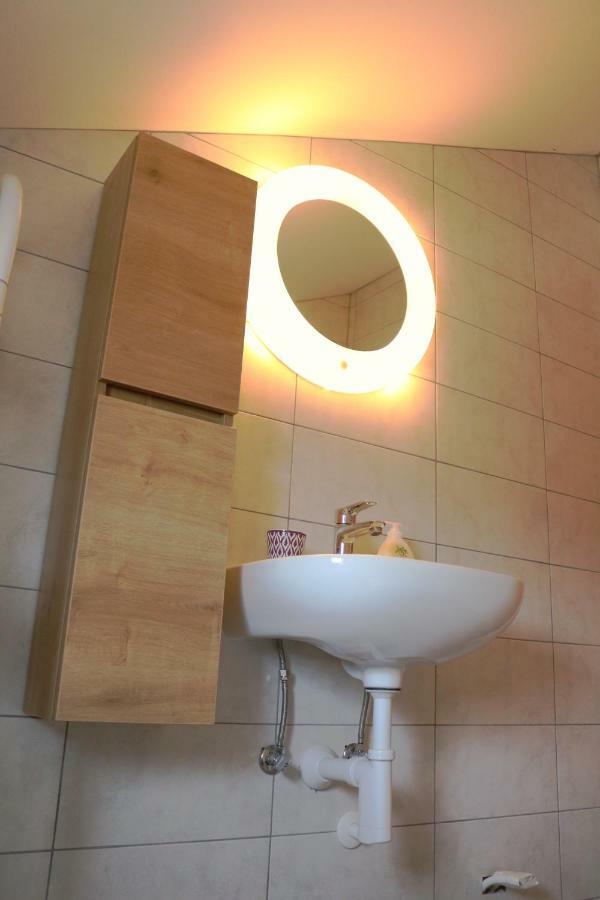 Stars Apartment Gornji Karin Bagian luar foto